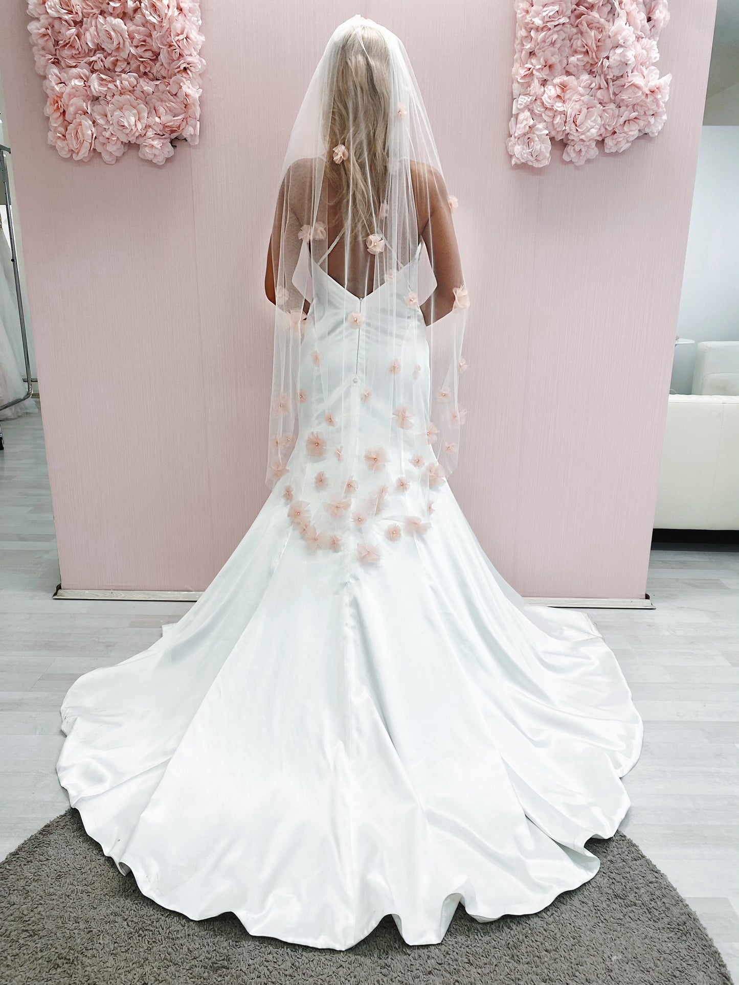 Pink Petal Flower Wedding Veil, Veil with 3D Flowers, Floral Veil, One Tiar
