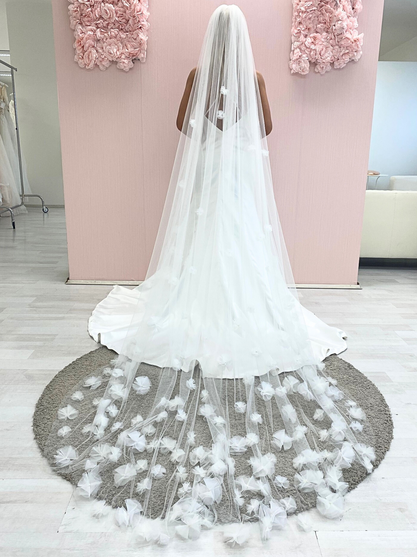 Always & Forever - Einstufiger bestickter Hochzeitsschleier