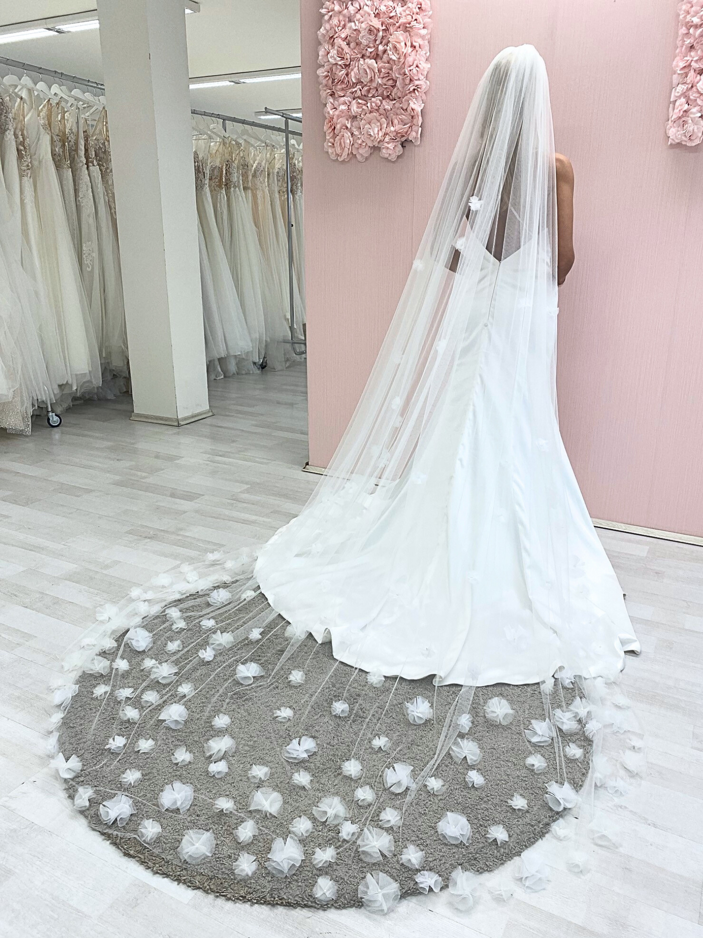 Always & Forever - Einstufiger bestickter Hochzeitsschleier
