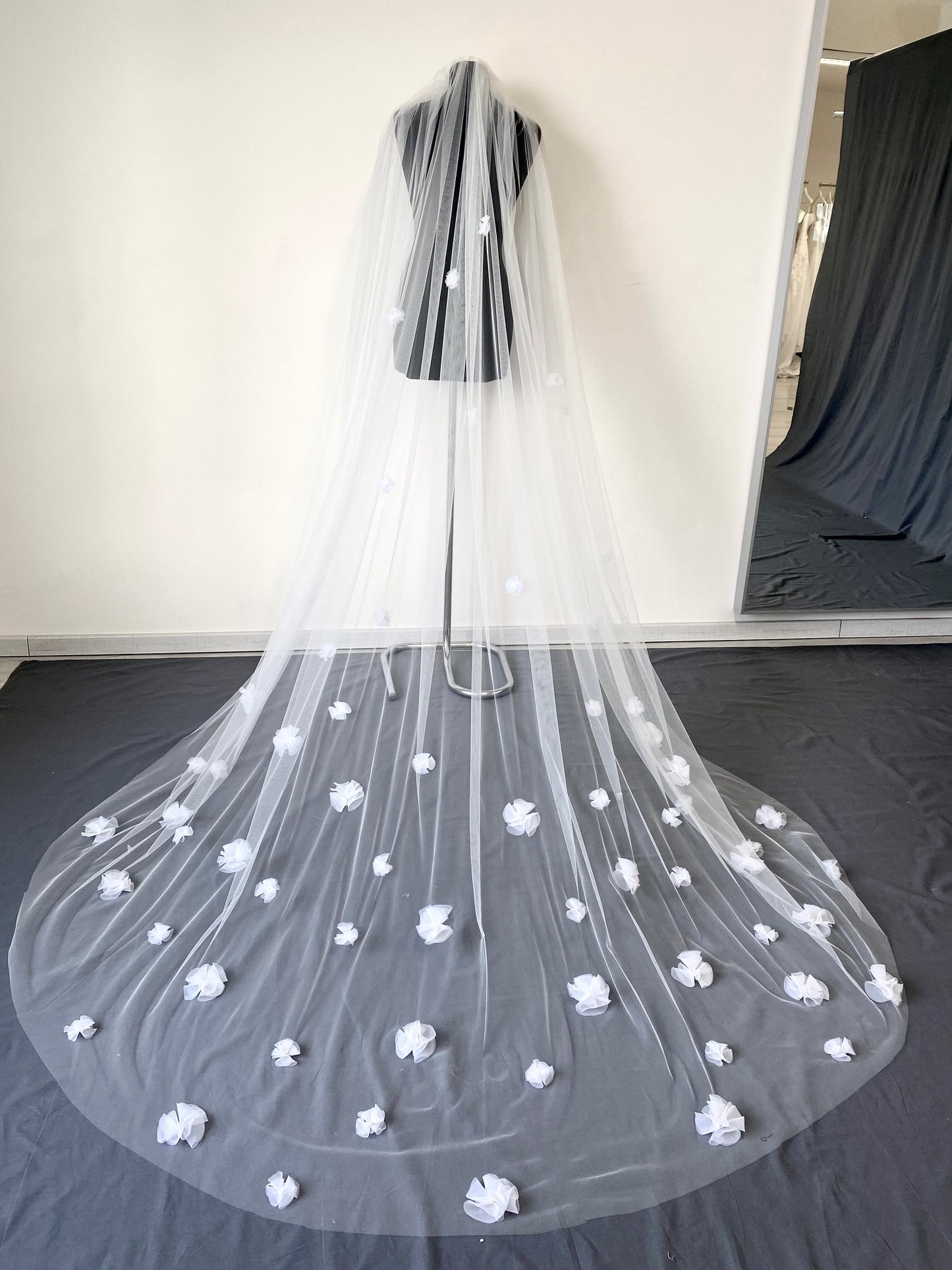 Always & Forever - Voile de mariée brodé à un niveau