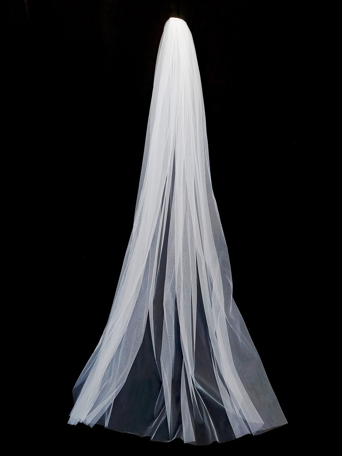 Voile de mariée simple en tulle à une tiare
