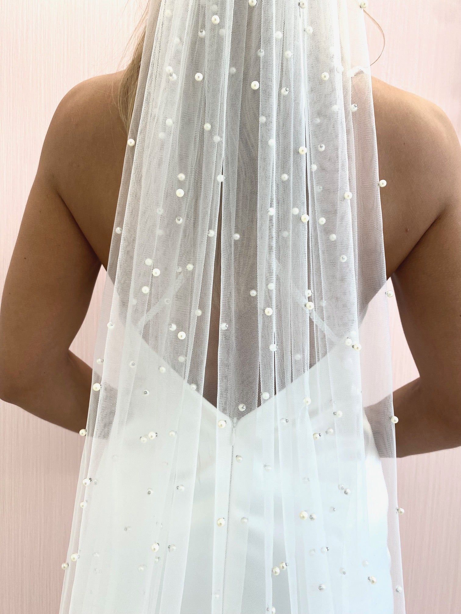 Ombre Fading Pearl Wedding Veil, One Tiar Veil with Faded Pearls, Ombr –  Pet-Jos Bridal