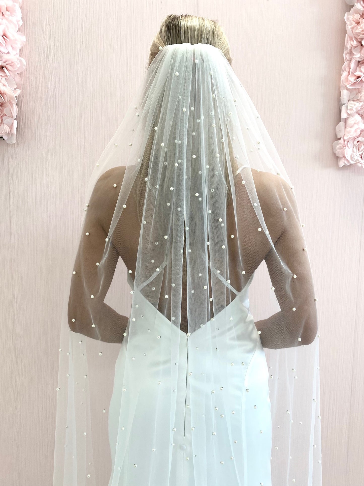 Pearl Bridal Veil, Waltz Lenght One Tier Wedding Veil with Pearls